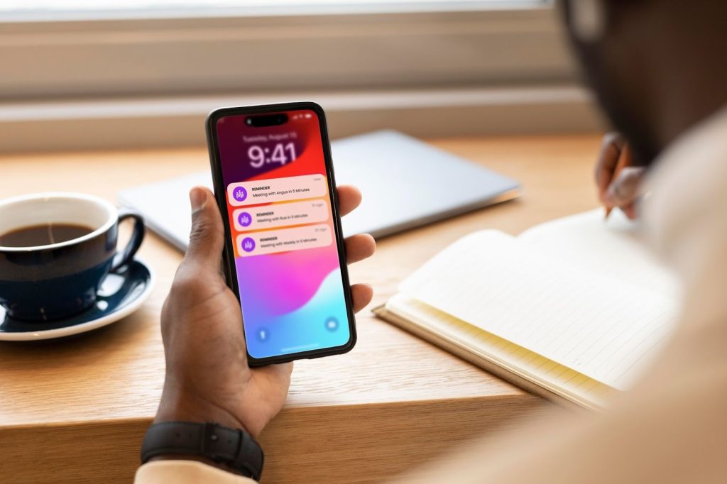 6 Ways Meeting Reminders Make Work Life Easier for Professionals